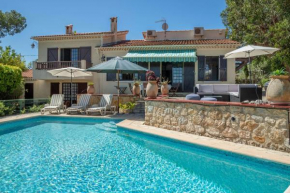 VILLA with SWIMMING POOL view of the Brusc harbour